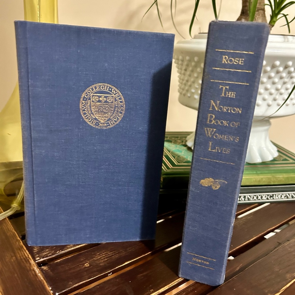 The Norton Book of Women's Lives Hardcover